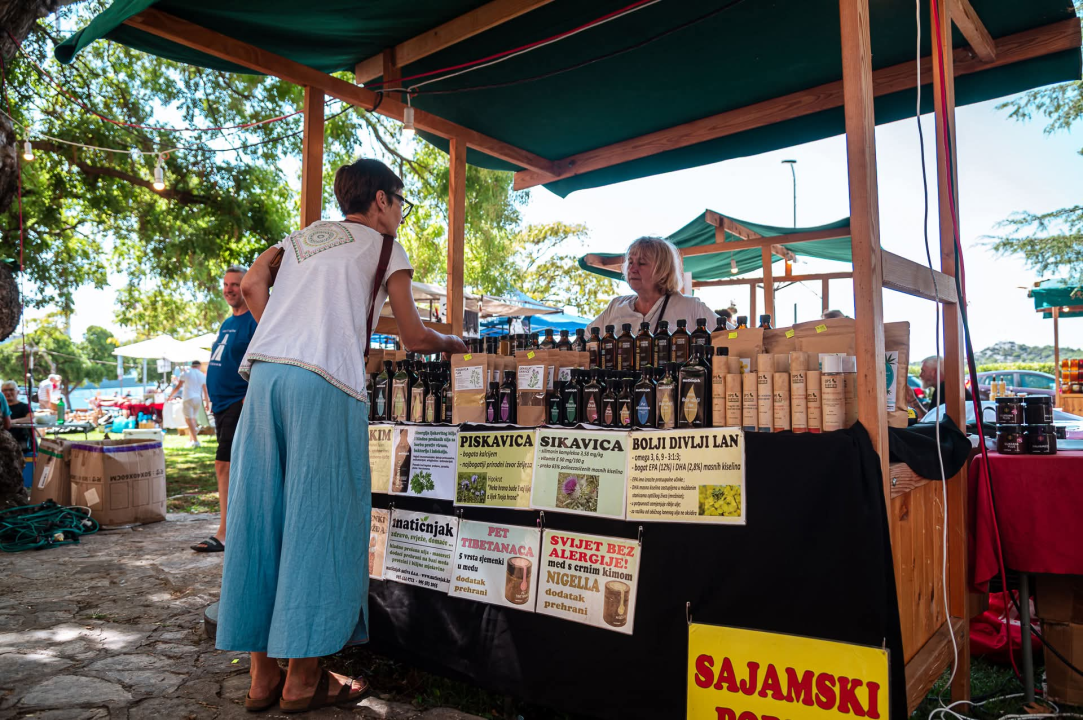 Mirisi i okusi prošlosti: Bogata ponuda štandova na srednjovjekovnom sajmu u Šibeniku