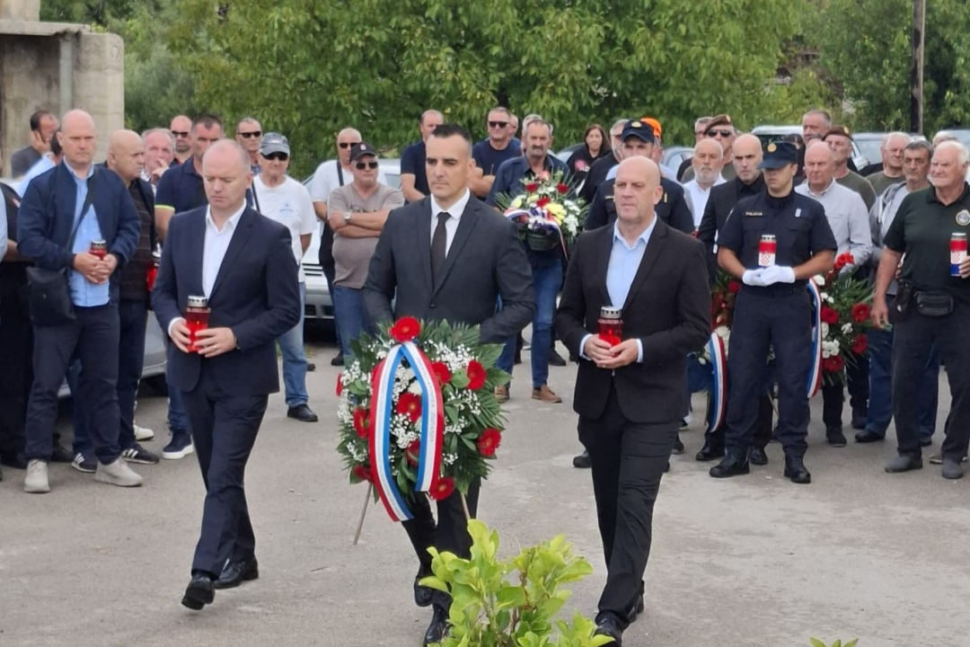 Polaganje vijenaca u Velikoj Glavi