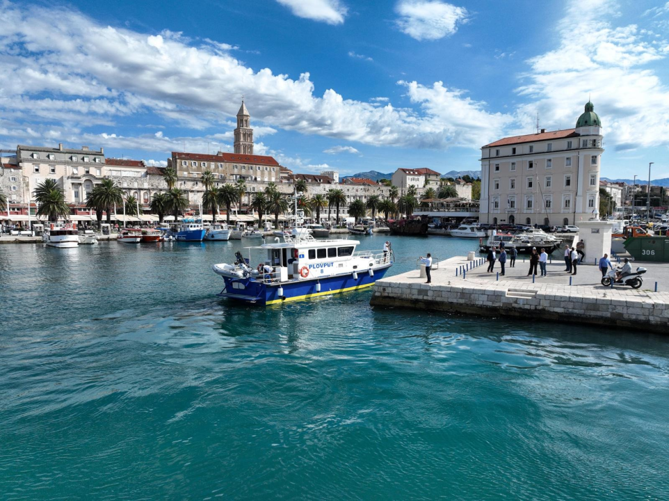 Šibensko Iskra brodogradilištu isporučilo Plovputu novu aluminijsku brzu brodicu