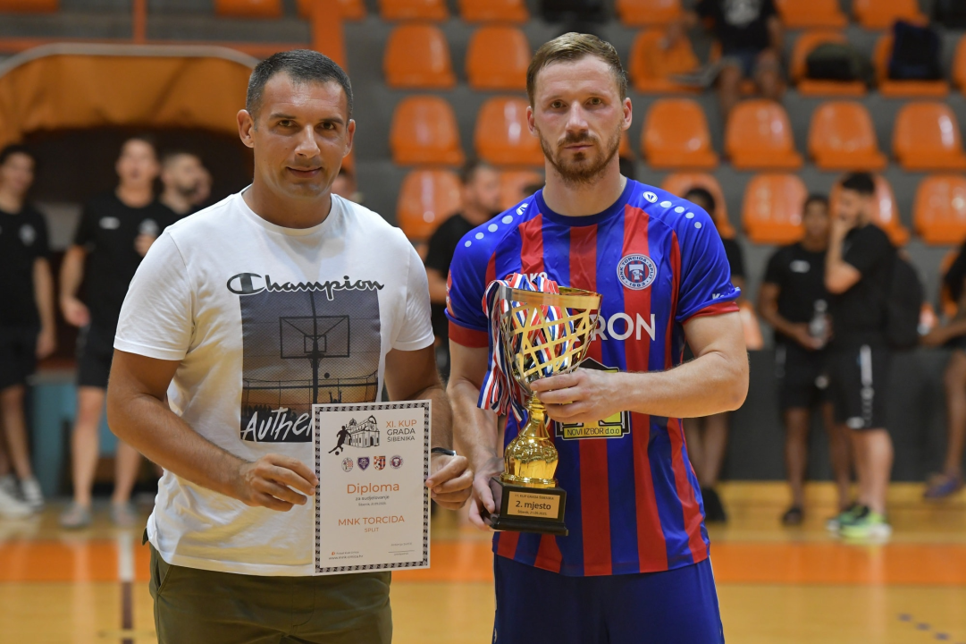 FOTO Malonogometaši Crnice osvojili 'Kup grada Šibenika' uvjerljivom pobjedom nad Torcidom