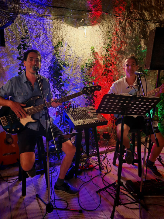 FOTO Ne propustite sjajnu glazbenu večer uz more: Duo Fenix u Naturi!