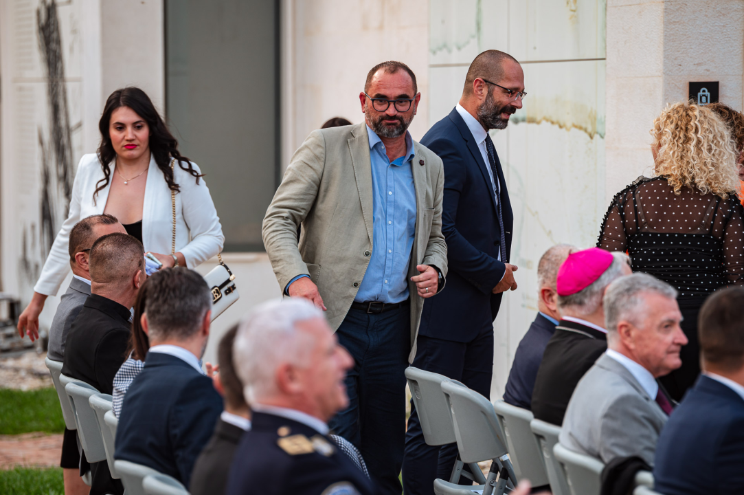 FOTO Franka Baranović Nagradu Grada Šibenika posvetila majci: 'Šibenik je utkan u moje gene i ovo je za mene posebna čast'