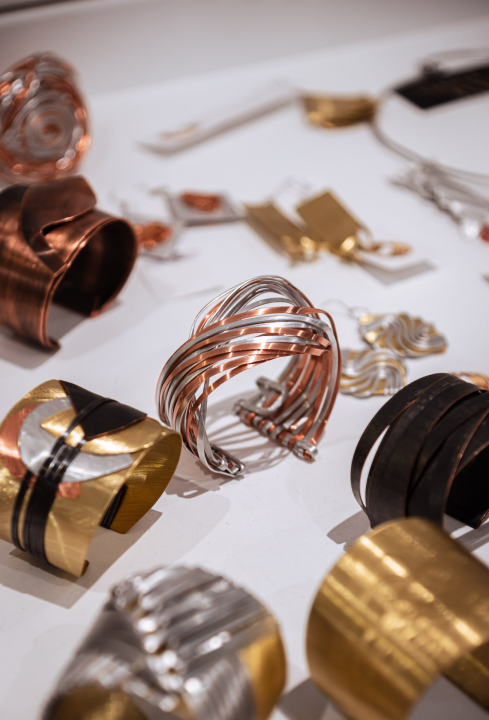 FOTO Iskoristite listopadske popuste na umjetnička djela i unikatnu odjeću u Galeriji Juraj Dalmatinac