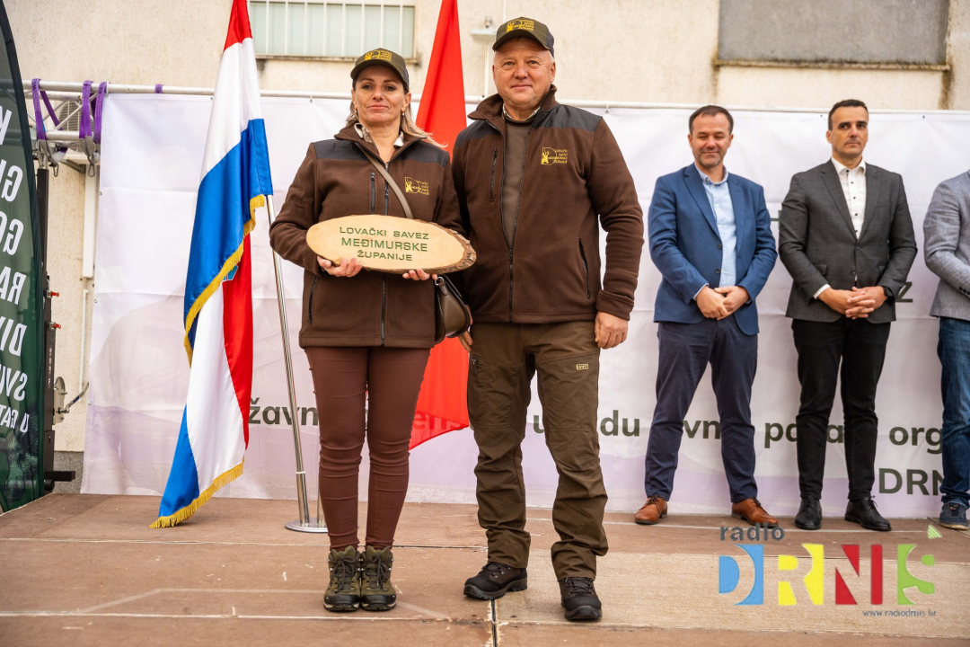 U Drnišu otvoreno Državno prvenstvo u radu lovnih pasa