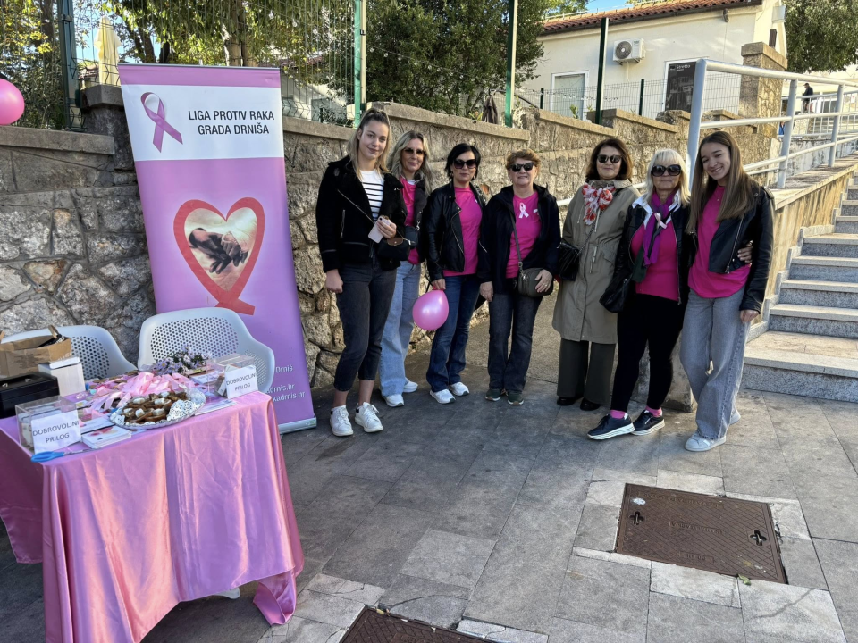 Obilježen Dan ružičaste vrpce u Drnišu