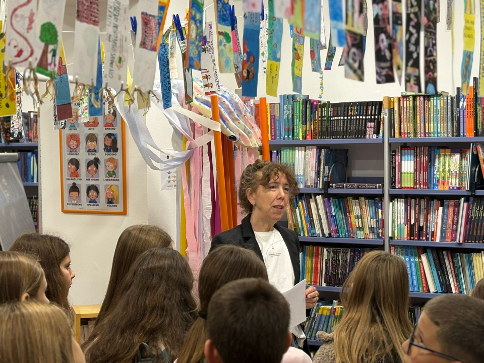 Izložba Straničnik otvorena na Dječjem odjelu šibenske knjižnice, proglašeni i pobjednici likovnog natječaja