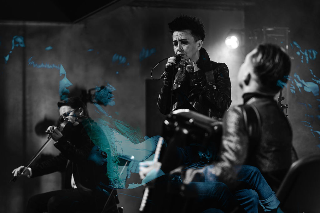 Amira Medunjanin otvorila novu sezonu u Kući umjetnosti Arsen, publika ju nagradila dugotrajnim pljeskom