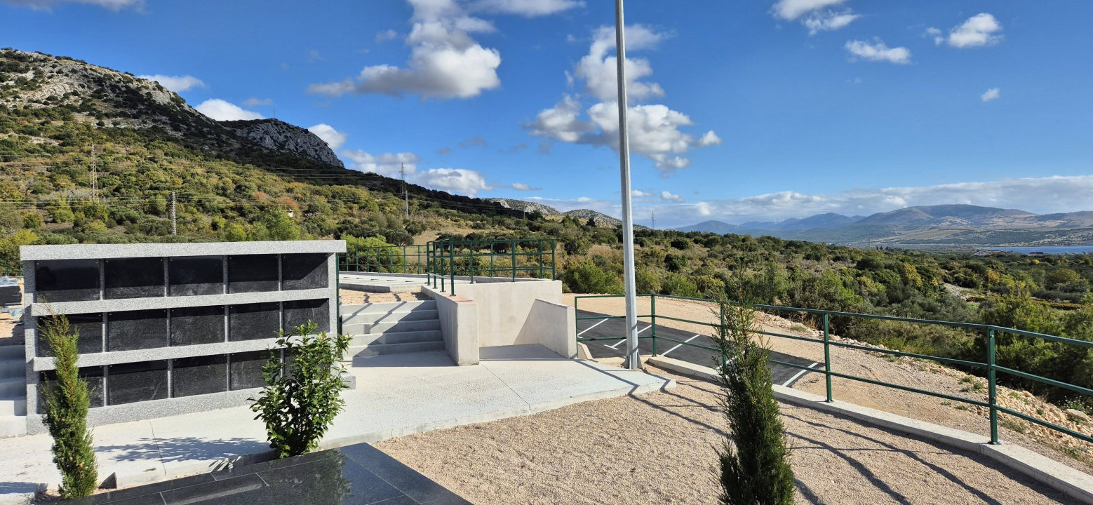 Uređen i otvoren novi parking na Kvanju