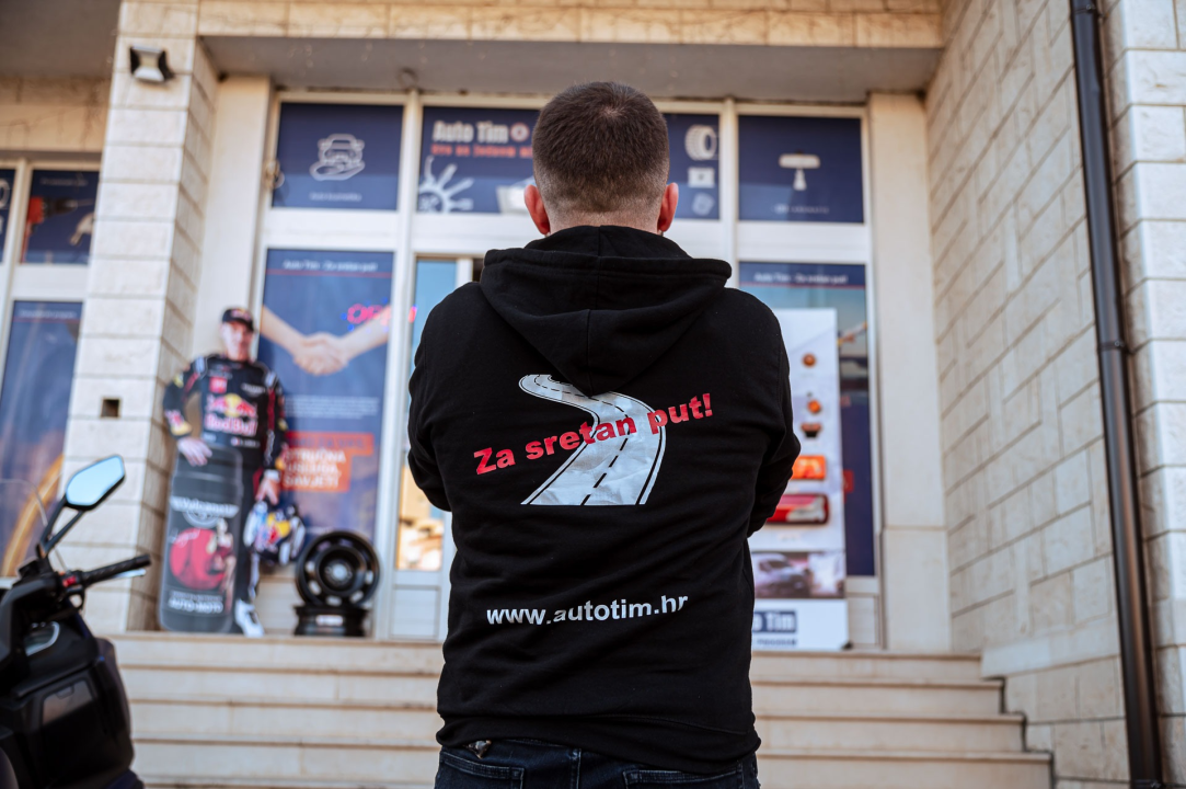 20 godina kvalitete, stručnosti i povjerenja: Najveći izbor akumulatora i guma u županiji pronaći ćete u Auto-Timu!