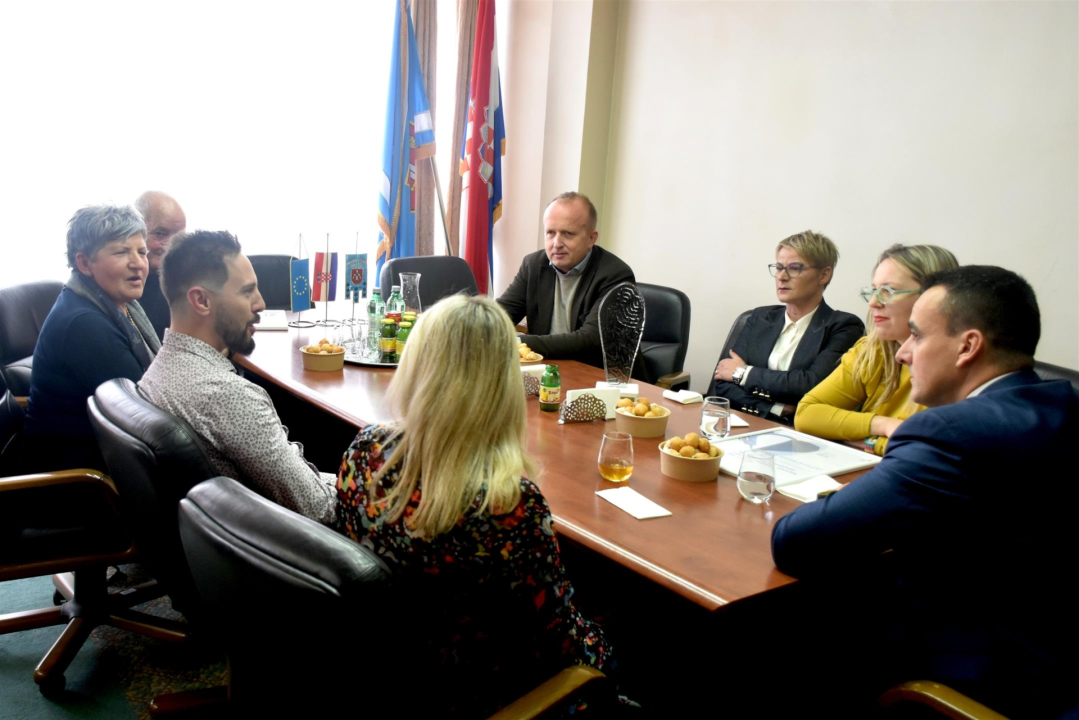 Dobitnicima hrvatske turističke nagrade uručeni prigodni pokloni