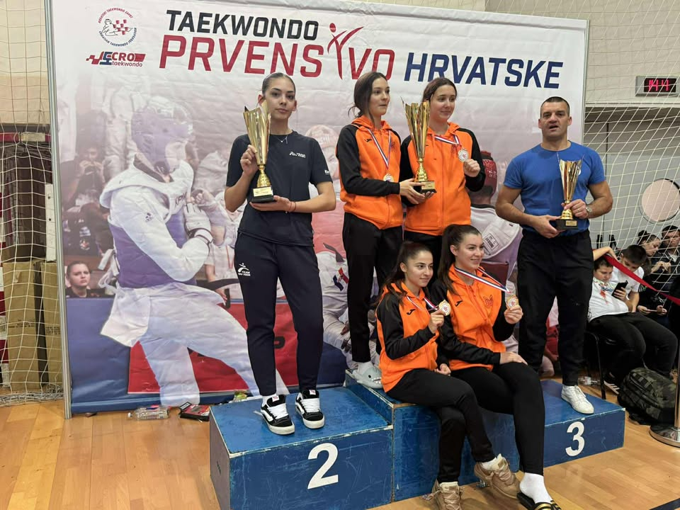 Taekwondo klub DIV briljirao u Zadru: Izvanredan nastup seniorske ekipe, Teskera i Dodik zlatni