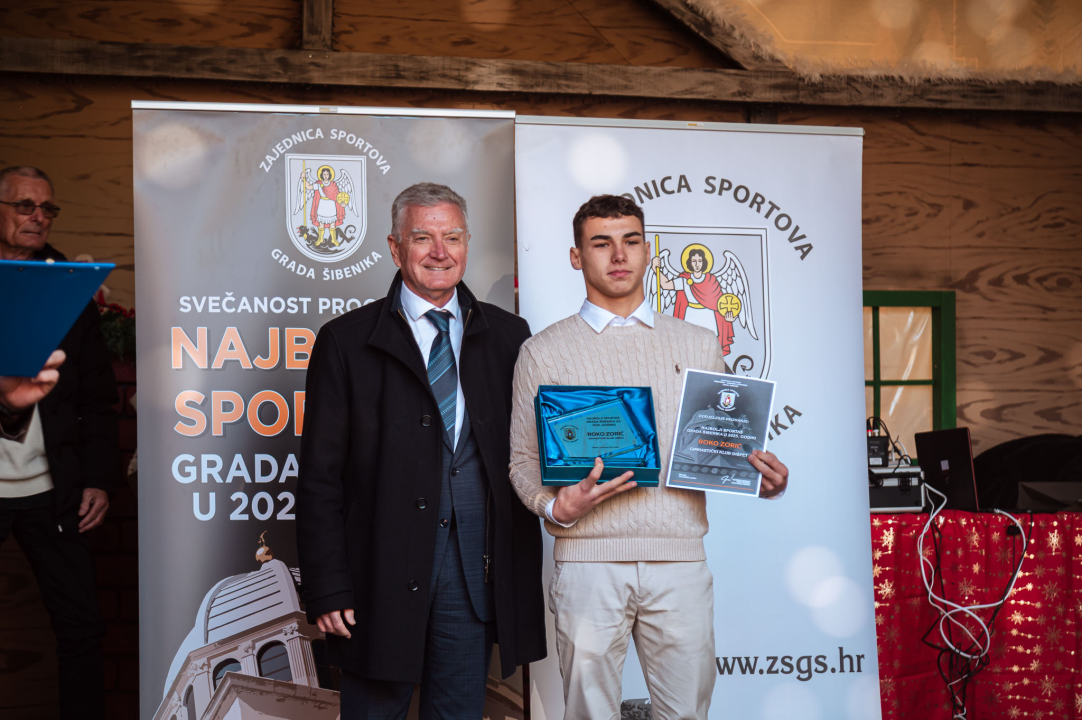 FOTO Sportski laureati Šibenika u 2025-oj: Roko Zorić, Kiara Radnić, Stipe Bralić, košarkašice i vaterpolisti