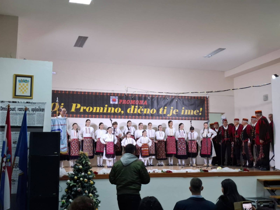 FOTO 'Oj Promino, dično ti je ime!' – Večer pisme u Oklaju ispunjena smijehom i ugodnim druženjem