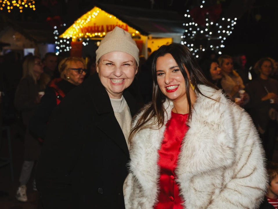 Advent u Vodicama sinoć uz pjesmu i dobru energiju Fenixa: Večeras stiže Vojko V