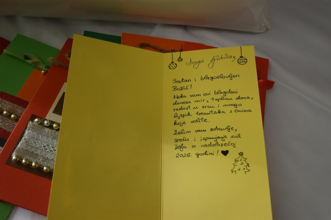 Župan Paško Rakić u blagdanskom posjetu korisnicima Cvjetnog doma