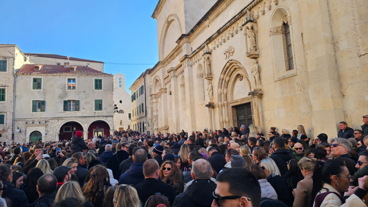 Šibenski glazbenici okupili mnoštvo ispred Katedrale na Stipanje