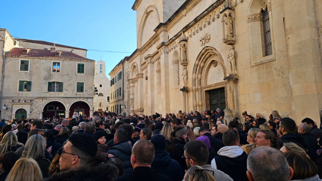 Šibenski glazbenici okupili mnoštvo ispred Katedrale na Stipanje