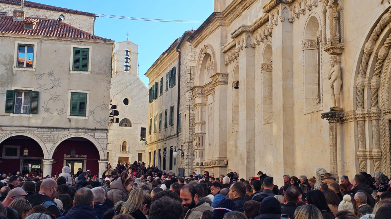 Šibenski glazbenici okupili mnoštvo ispred Katedrale na Stipanje