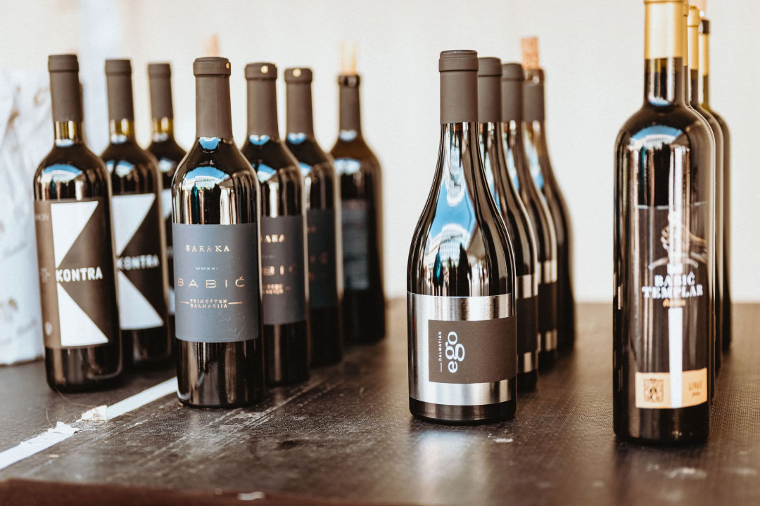 Vina, okusi i tradicija: Manifestacija Vino Dalmacije okupila dalmatinske vinare u Šibeniku