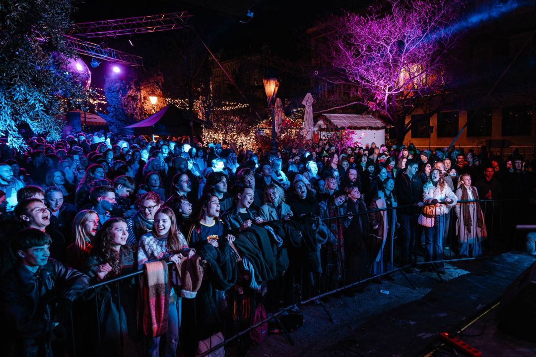 Sarajevske Letu Štuke 'zapalile' Adventuru: Šibenik u ritmu glazbe ulazi u spektakularni novogodišnji tjedan