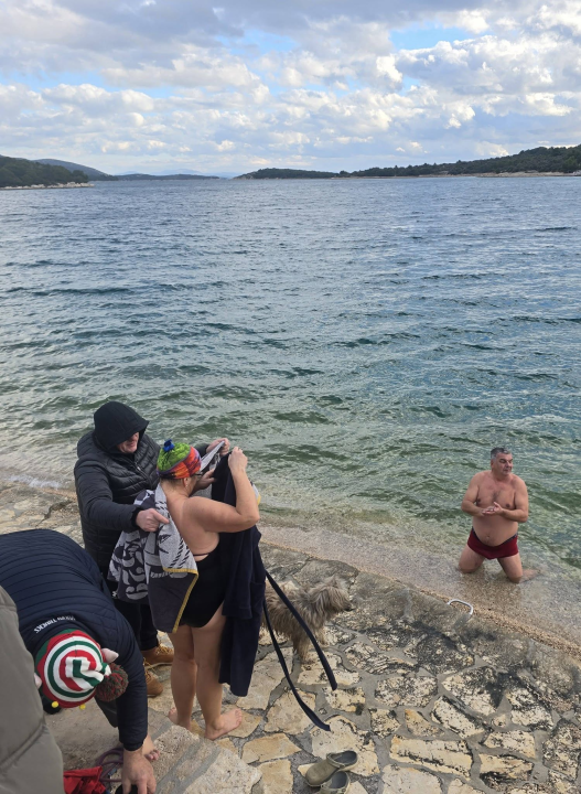 Novogodišnje kupanje u Jezerima
