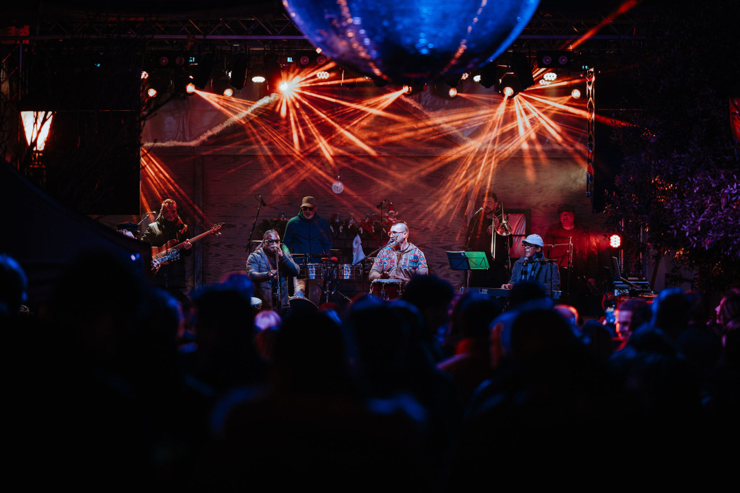 Spektakl za kraj: Energični Cubismo rasplesao Šibenčane i zaključio ovogodišnju Adventuru