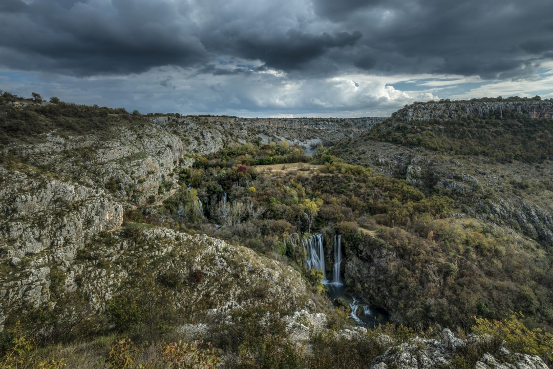 Spektakularni pogled na najviši i najraskošniji slap Krke kojem su se divili carevi