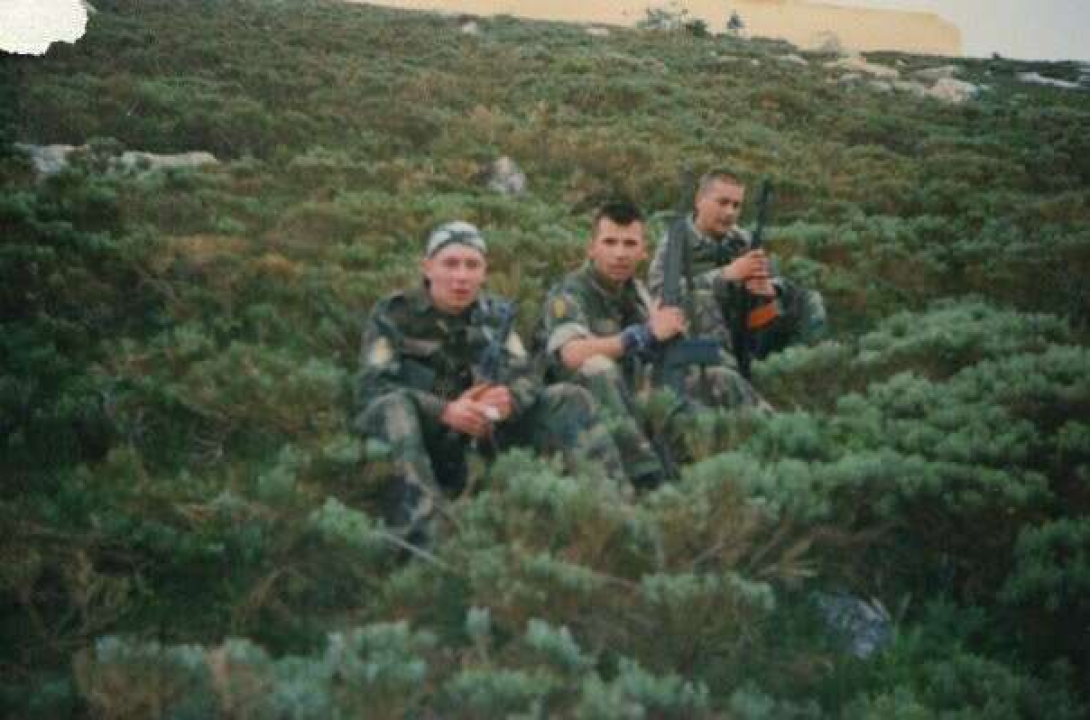 Priznanje kninskom treneru Draganu Pinjuhu za doprinos u obrani Hrvatske: Iz ratnih rana do sportskih pobjeda