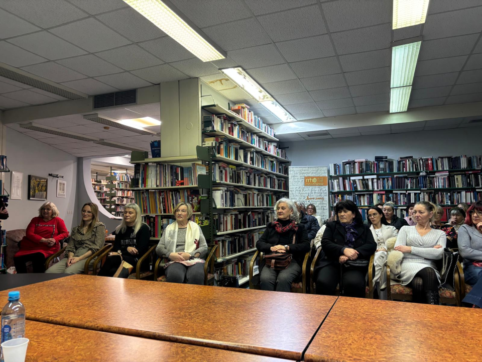 Knjiga 'Fascikle duginih boja' predstavljena u Narodnoj knjižnici Drniš