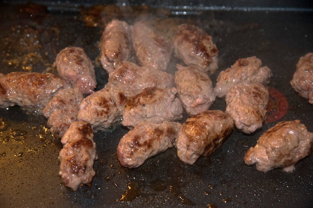 Šibenski bonkulović: Ćevapčići kakvi su se jeli na plesnjacima Krke, Jadrana i Dubravke