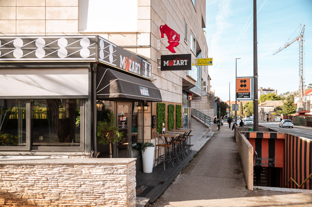 FOTO Mozart ovog mjeseca podiže ljestvicu zabave na novu razinu uz Nina Mrčelu, Sandija Cenova i Wine & Paint!