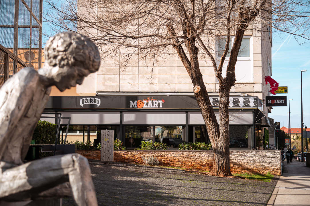 FOTO Mozart ovog mjeseca podiže ljestvicu zabave na novu razinu uz Nina Mrčelu, Sandija Cenova i Wine & Paint!