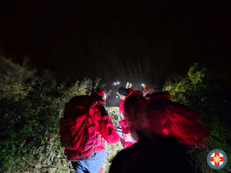 Šibenski HGSS-ovci uspješno završili potragu za starijom ženom u Raslini