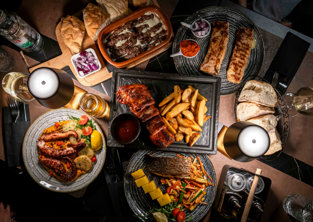 FOTO Savršeni recept za Valentinovo: Leonardo BBQ & more, slasna spiza i vi!