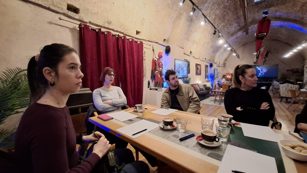 'Blind date uz knjigu i kavu' spaja ljubitelje čitanja i male knjižnice