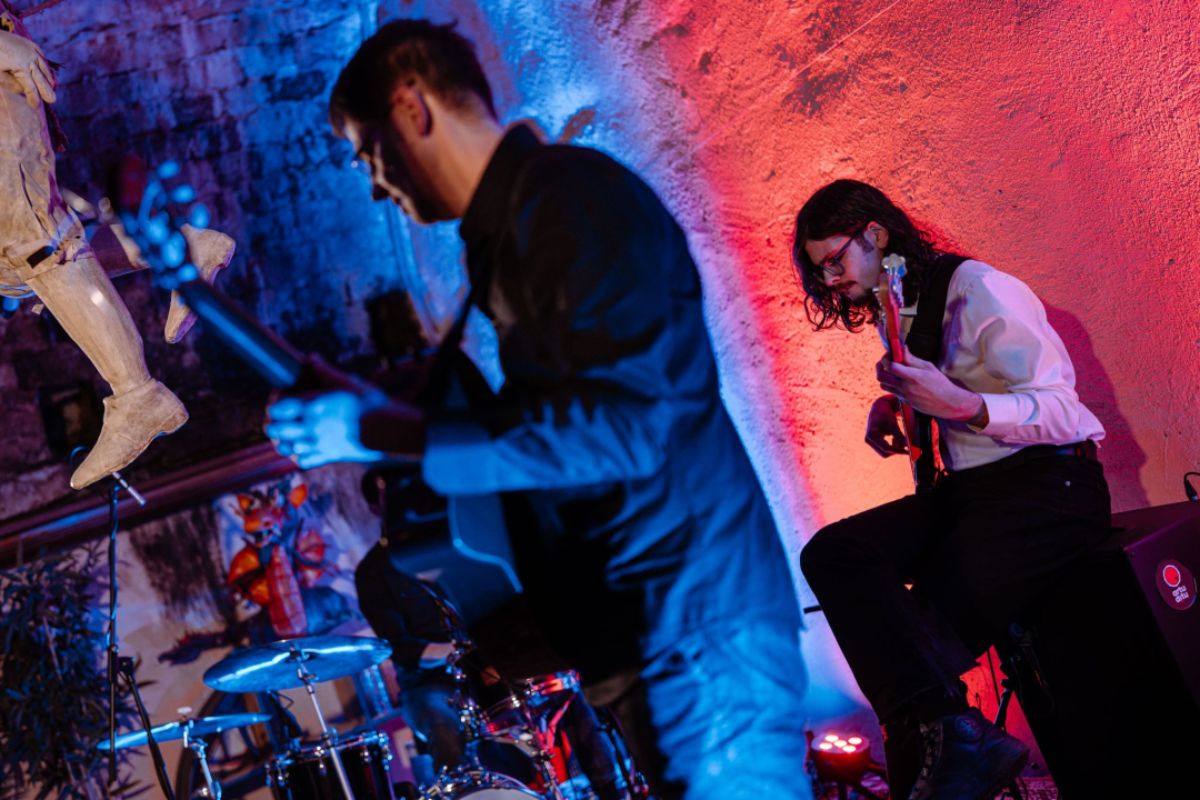 Šibenski trio Mantes predstavio svoj prvi album 'Šapat'