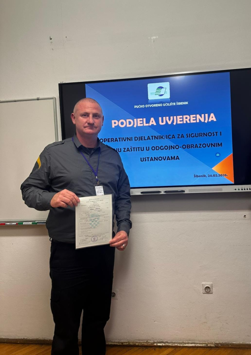 FOTO Ulaganje u znanje se isplati: Polaznici POU Šibenik uspješno završili programe i primili svoja uvjerenja