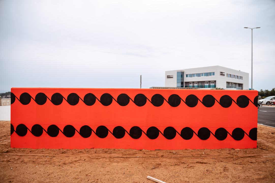 Umjesto navijačkih boja zid na odmorištu Šibenskog mosta 'upao' u tradiciju