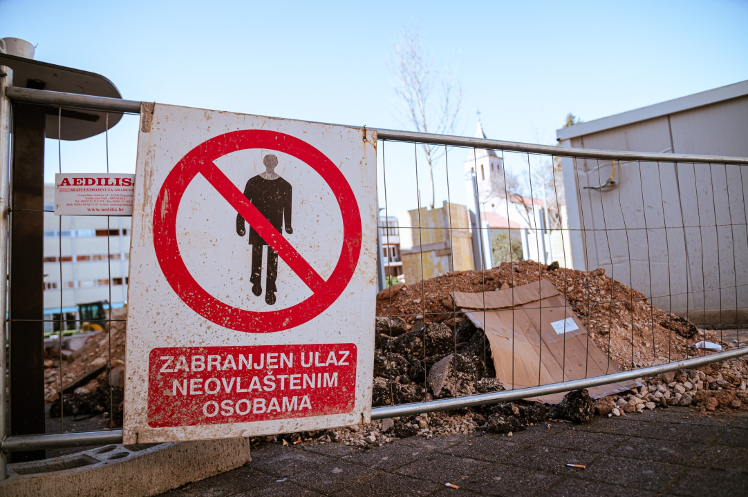 FOTO Posađeni nasljednici 'palih' brijestova na Vanjskom, evo o kojoj vrsti je riječ