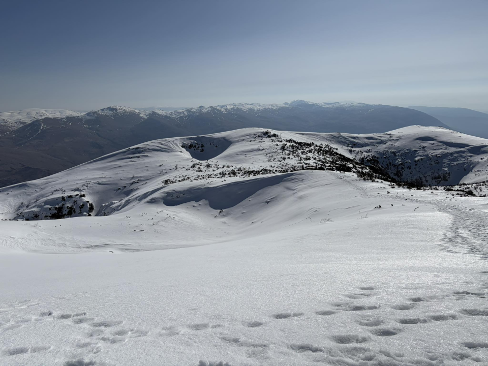 Pozdrav s najvišeg vrha Hrvatske na Dinari: 'Snijeg, sunce i pogled koji se pamti cijeli život'