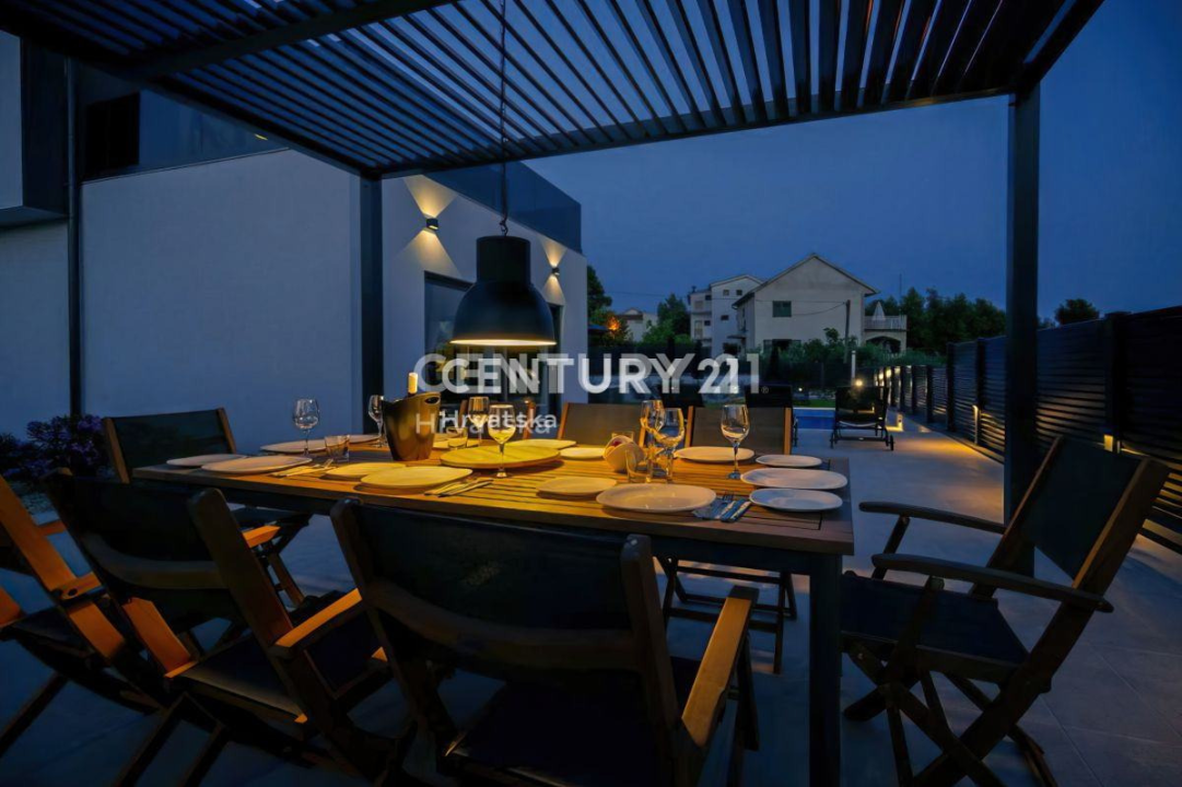 Izbori ekskluzivnih vila s Njuškala u okolici Šibenika