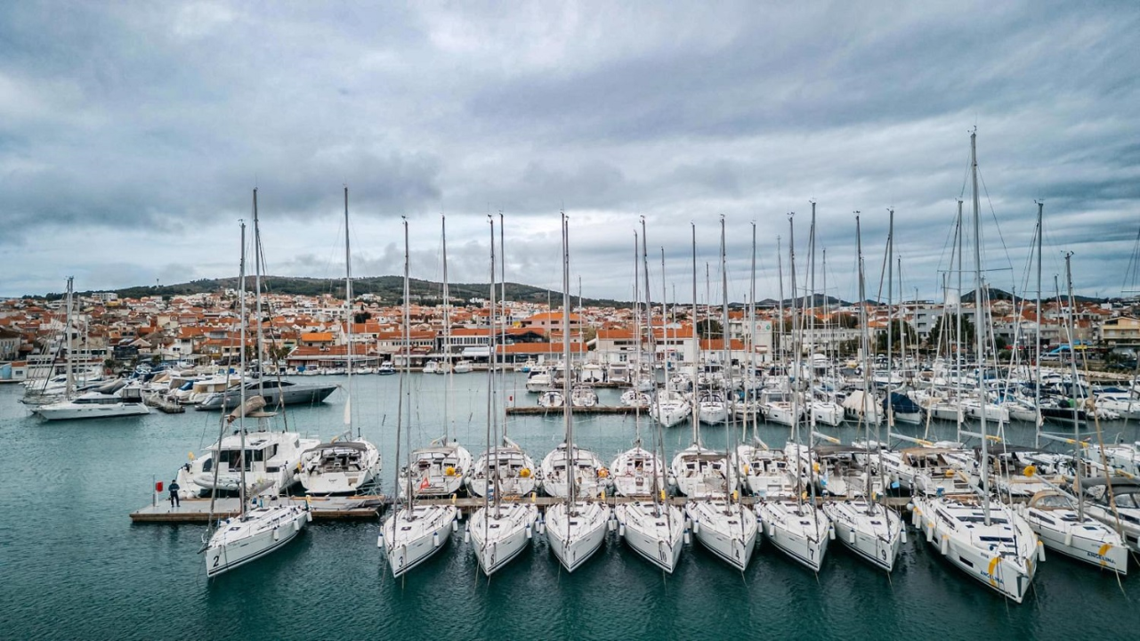 FOTO Slovenskom regatom otvorena sezona jedrenja u Vodicama