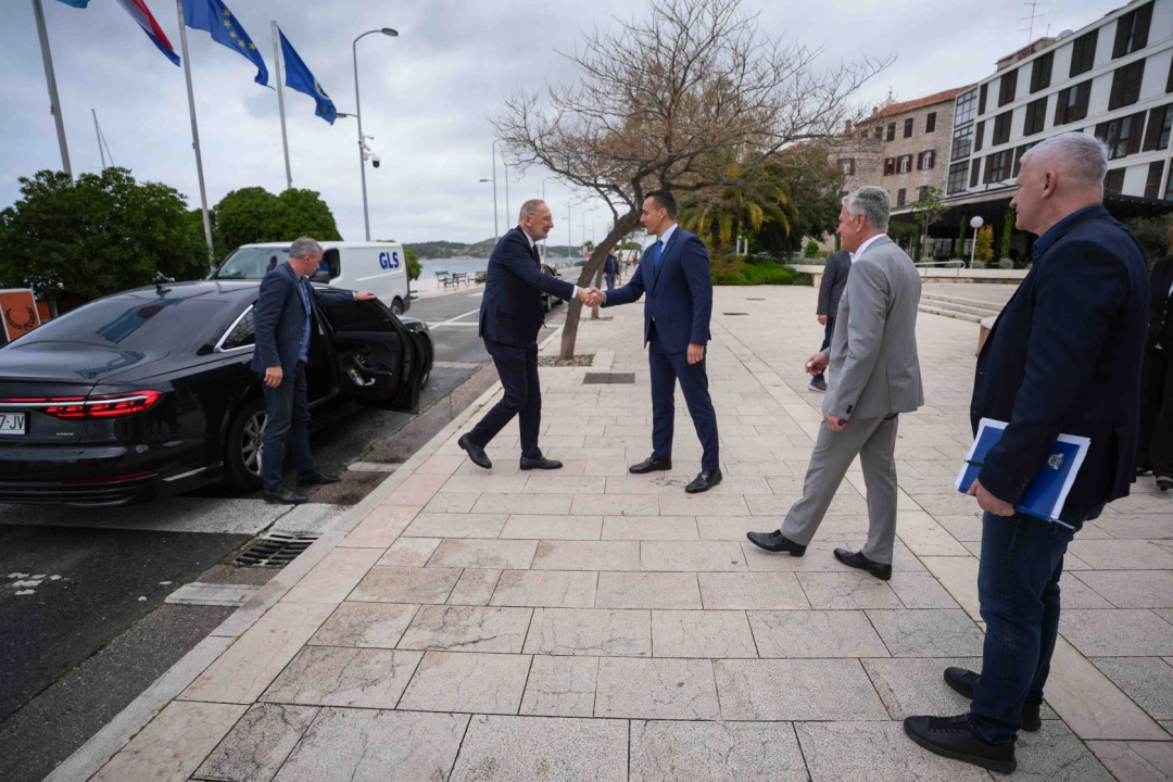 FOTO Ministar Božinović sastao se s Burićem i Rakićem: Šibenik je grad koji se pametno razvija
