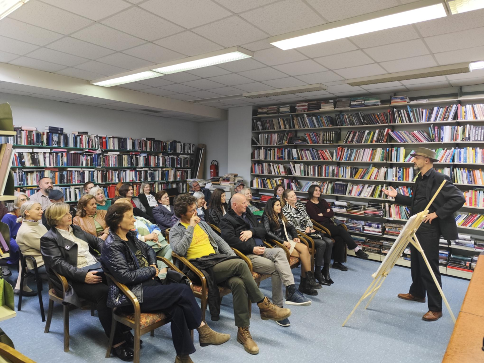 Damir Karakaš u Drnišu predstavio svoj novi roman