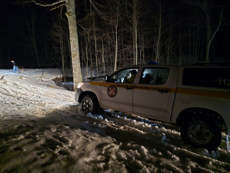 Gospićki HGSS spašavao ozlijeđenog Šibenčana na Velebitu
