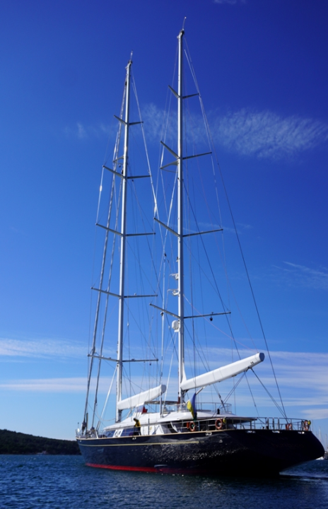 U Iskra brodogradilištu Šibenik servisirana mega jahta Burrasca vrijedna oko 15,5 milijuna dolara   