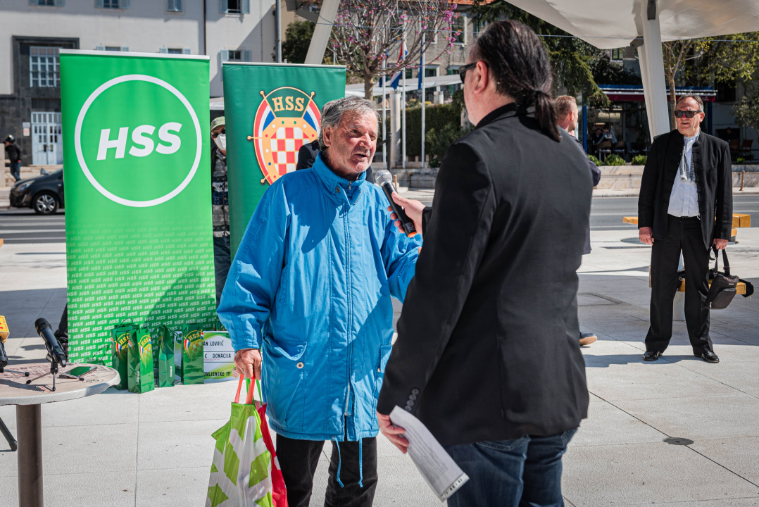 Uzor mu je Gaddafi, maše sa sto tisuća eura koje nema i želi od Šibenika 'nešto između Azurne obale i Toskane'