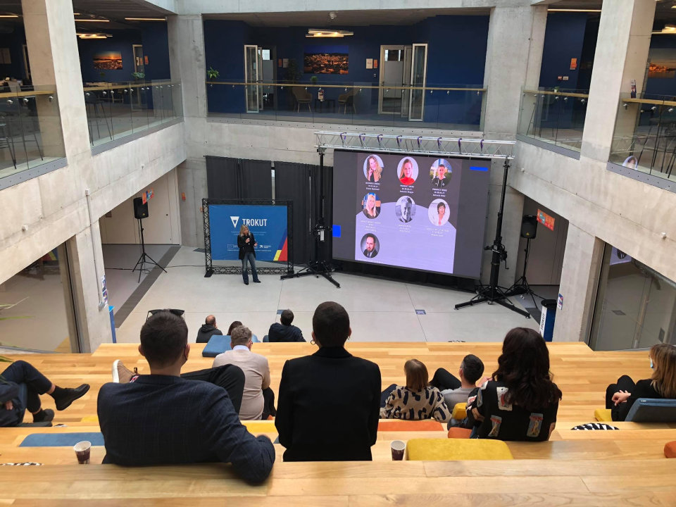 U Centru Trokut počeo Poduzetnički inkubator: Za najbolje ekipe osigurano sto tisuća kuna nagrada!