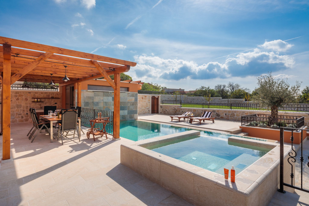 Iskoristite super popuste na bazensku opremu u VBR-u! 