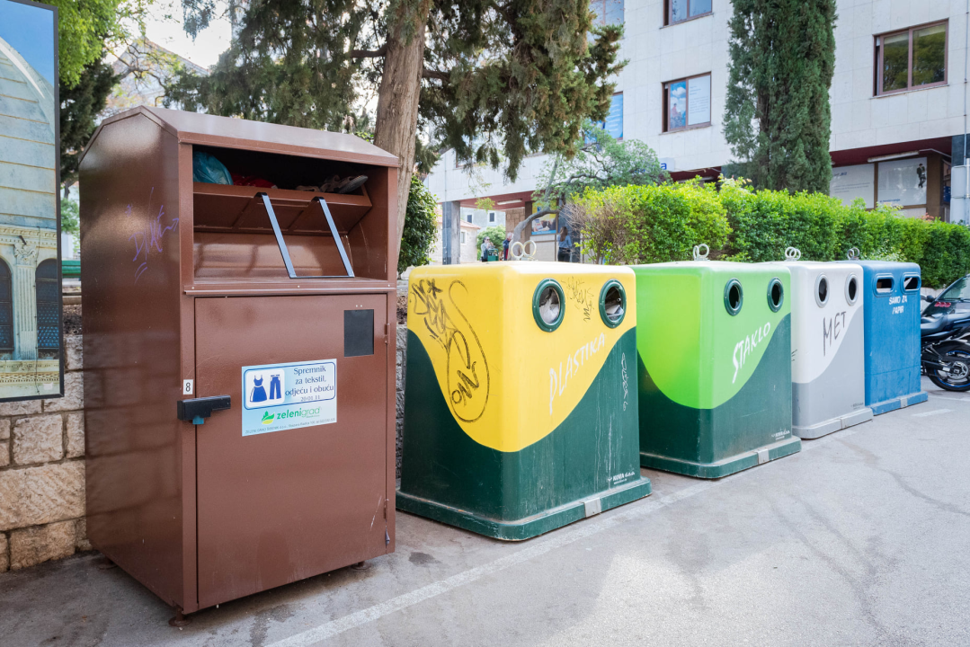 Odjeću, obuću i otpadni tekstil možete odložiti na 18 lokacija u Šibeniku!